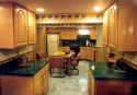 kitchen.jpg (55755 bytes)